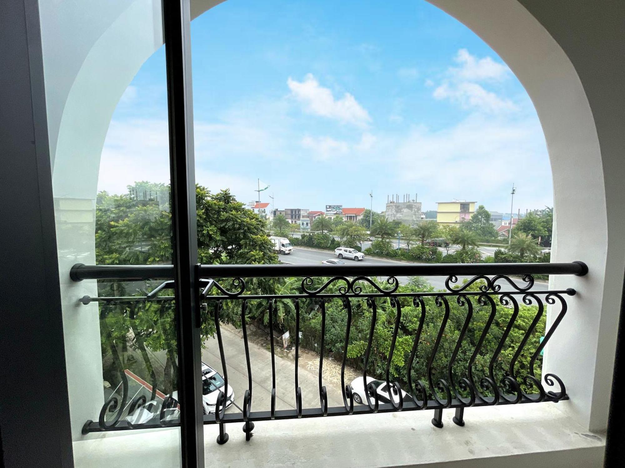 Chemi Noi Bai Airport Hotel & Travel Hanoi Eksteriør bilde
